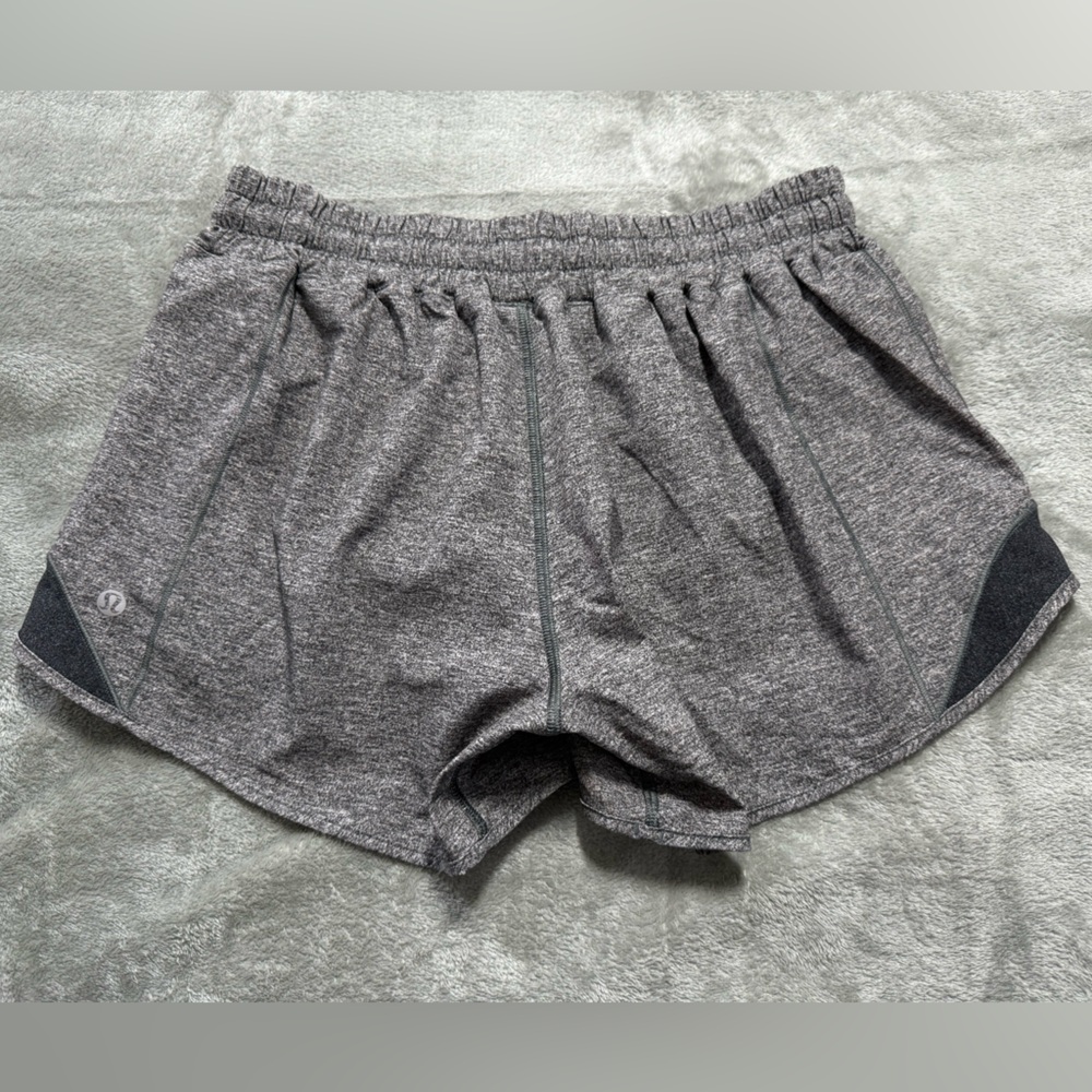 Lululemon Womens Hotty Hot Mid Rise 2.5" Lined Running Shorts 8 Gray